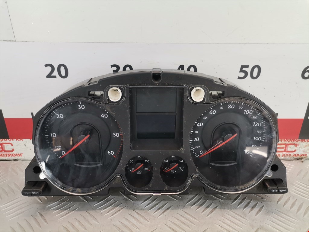 Панель приборов (щиток) VOLKSWAGEN Passat B6 2005-2011