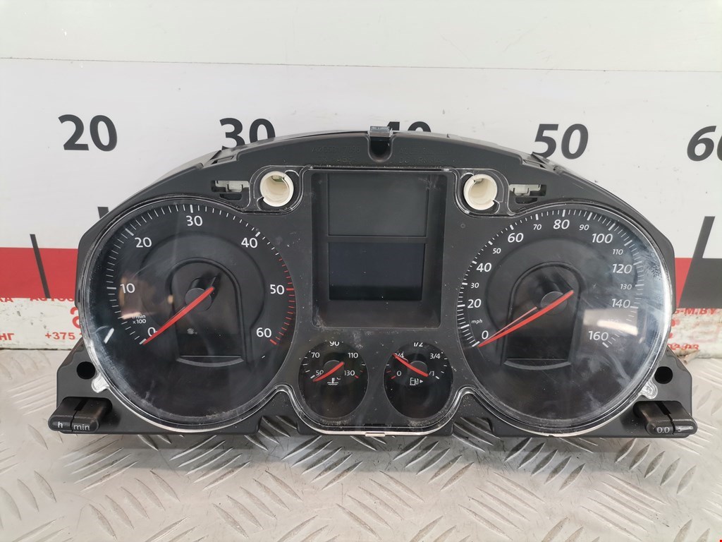 Панель приборов (щиток) VOLKSWAGEN Passat B6 2005-2011