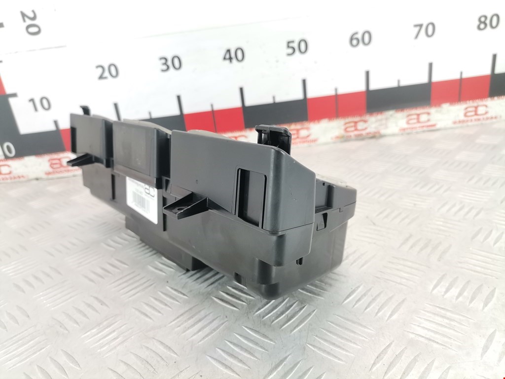 Панель приборов (щиток) VOLKSWAGEN Passat B6 2005-2011