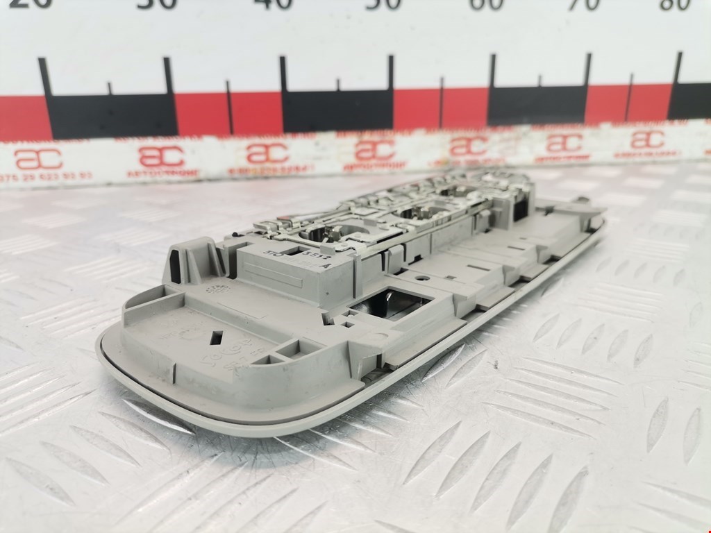 Плафон салонный (салона фонарь) SKODA Octavia A7 2013-2020