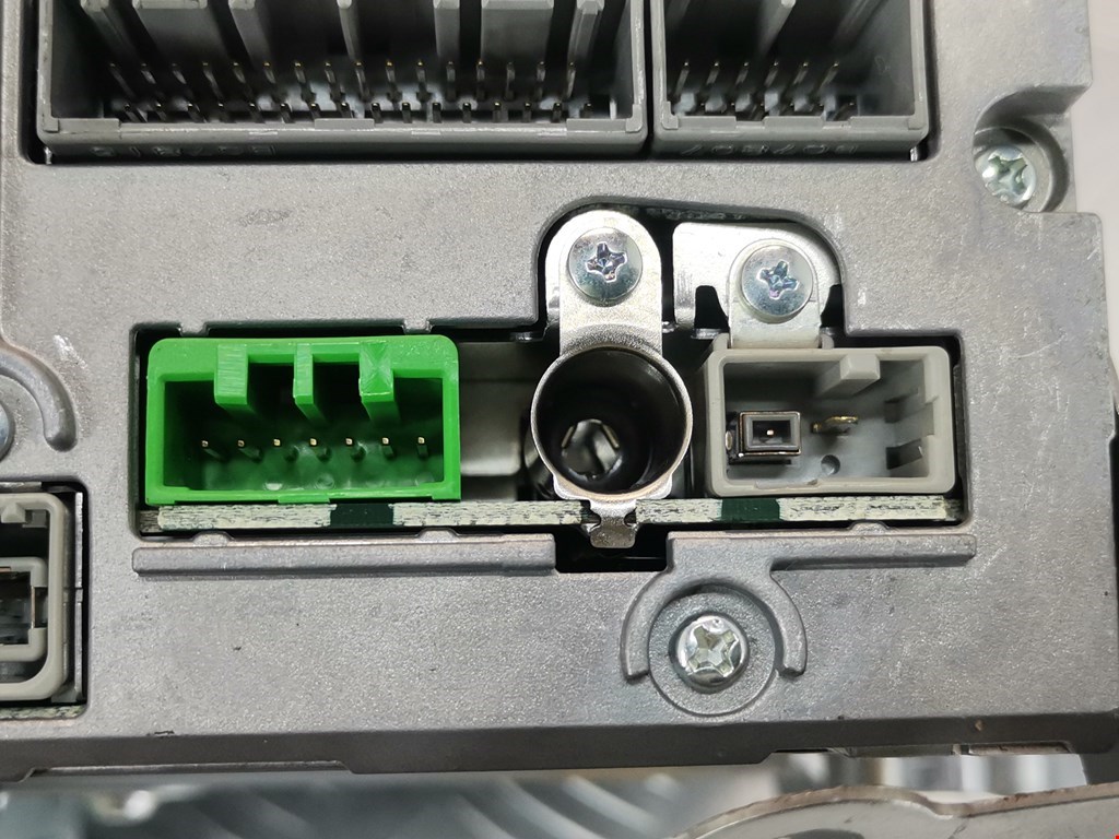 Магнитола MITSUBISHI Outlander XL 2006-2012