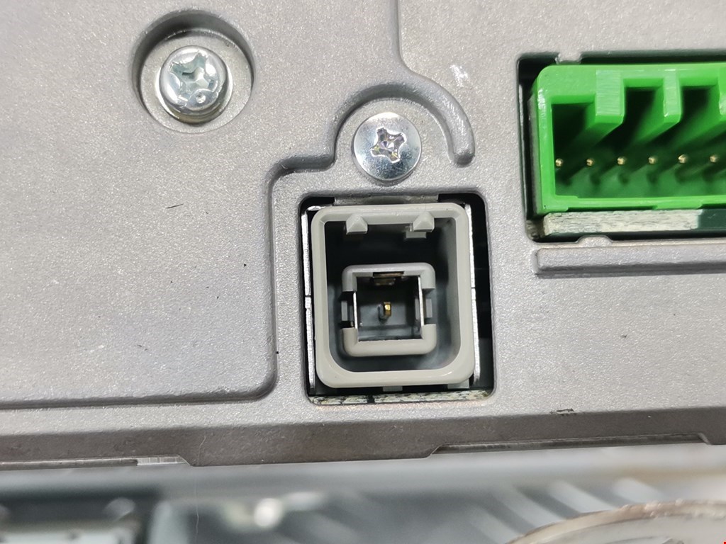 Магнитола MITSUBISHI Outlander XL 2006-2012