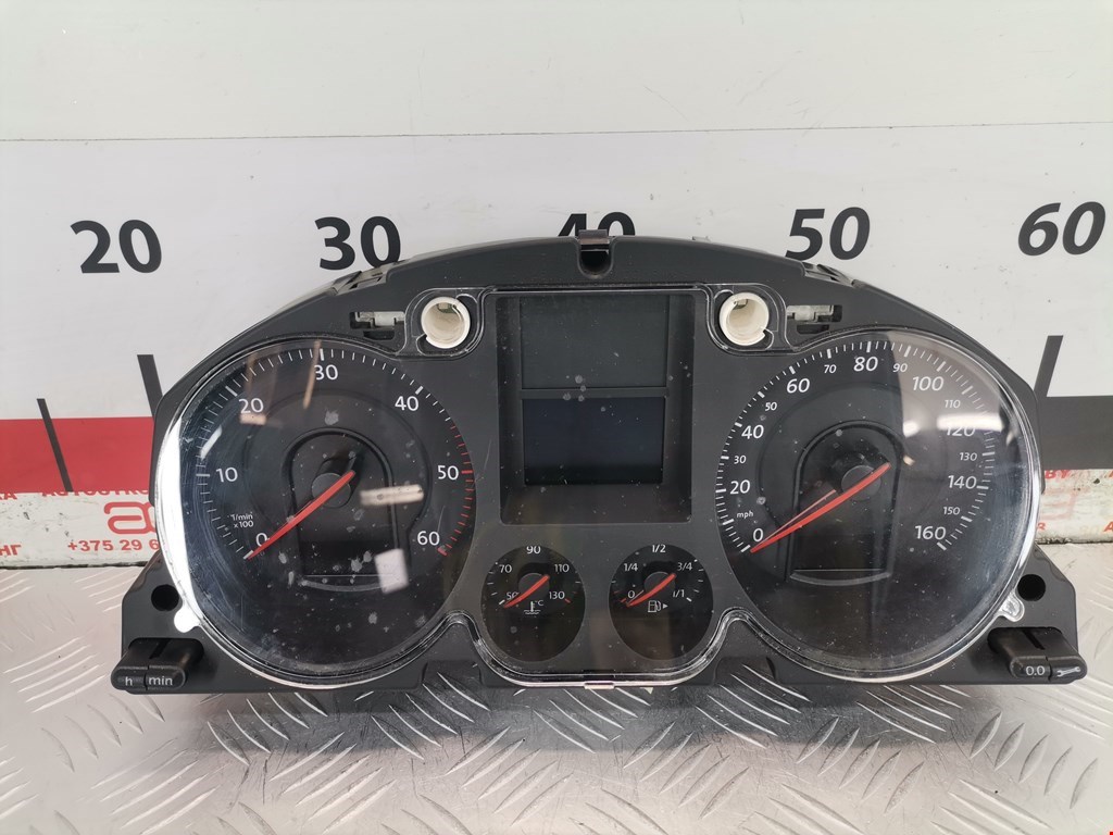 Панель приборов (щиток) VOLKSWAGEN Passat B6 2005-2011