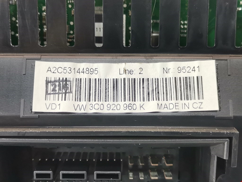 Панель приборов (щиток) VOLKSWAGEN Passat B6 2005-2011