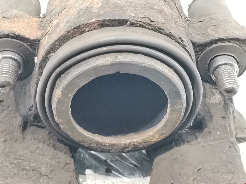 Суппорт передний левый VOLKSWAGEN Polo IV 2001-2009