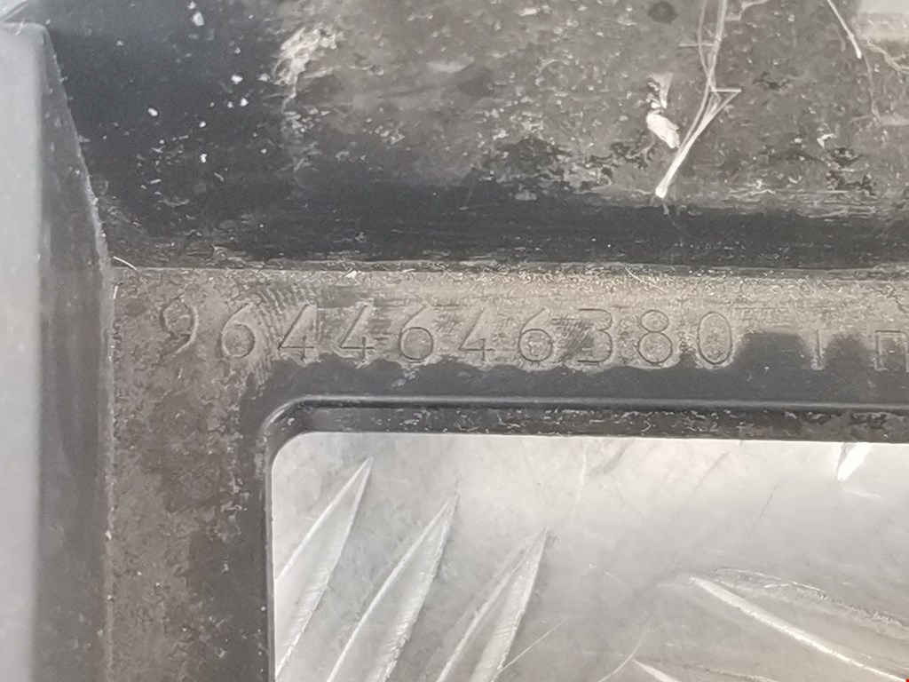 Кронштейн переднего бампера центральный PEUGEOT 407 2004-2010