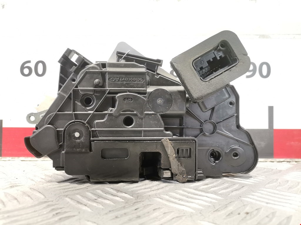 Замок двери передней правой SKODA Octavia A7 2013-2020