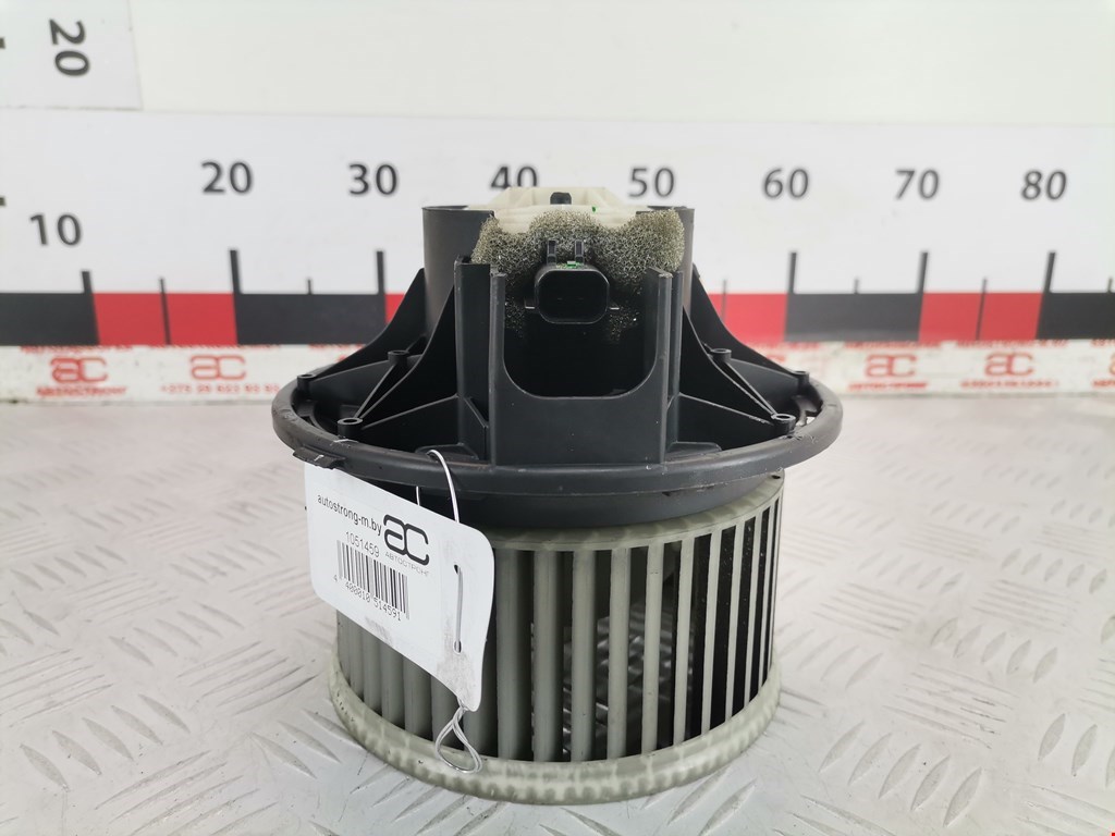 Моторчик (мотор) отопителя салона JEEP Liberty 2000-2007