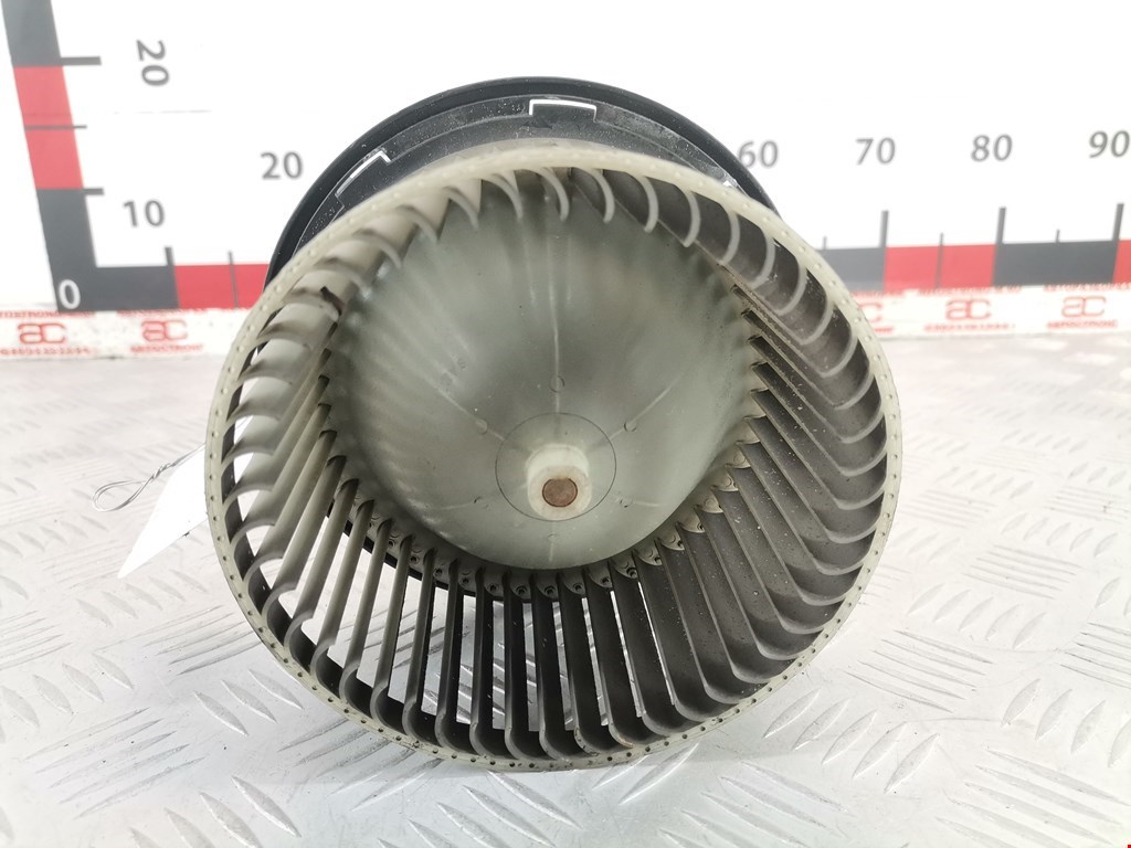 Моторчик (мотор) отопителя салона JEEP Liberty 2000-2007