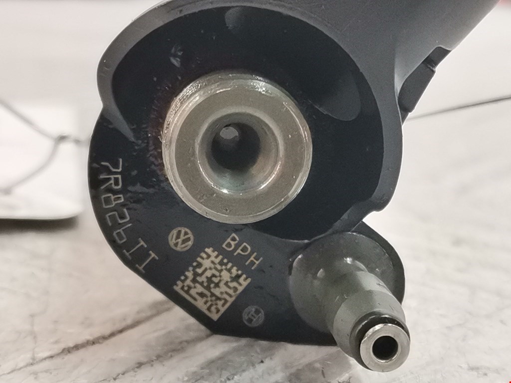 Форсунка дизельная электрическая SKODA Superb 2008-2015