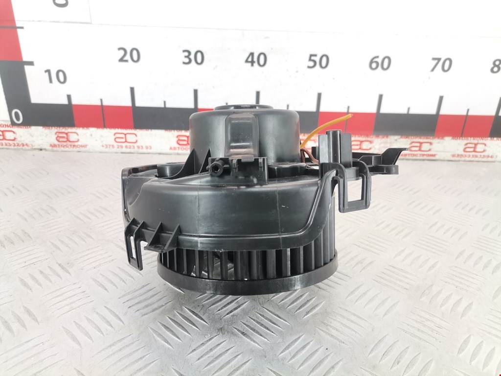 Моторчик (мотор) отопителя салона SKODA Octavia A7 2013-2020