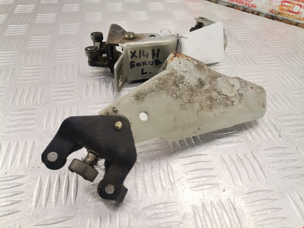 Ролик двери сдвижной (левый/правый средний верхний/нижний) RENAULT Kangoo 1997-2008