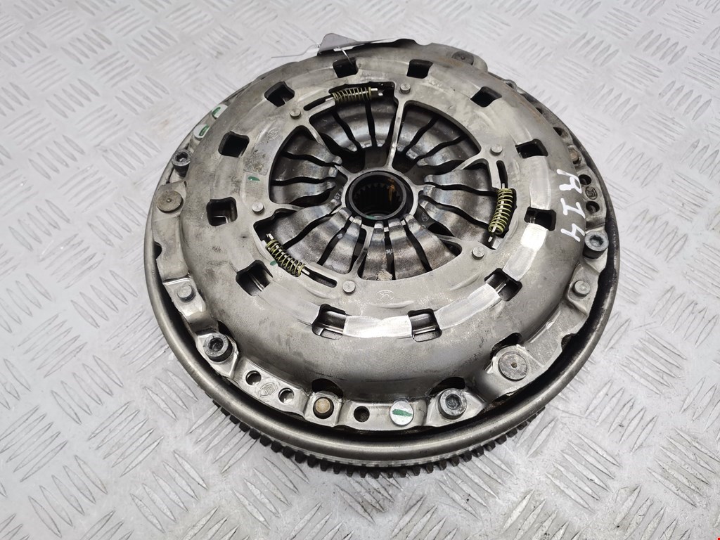 Маховик (демпфер сцепления) BMW 1er E81\E87 2004-2011