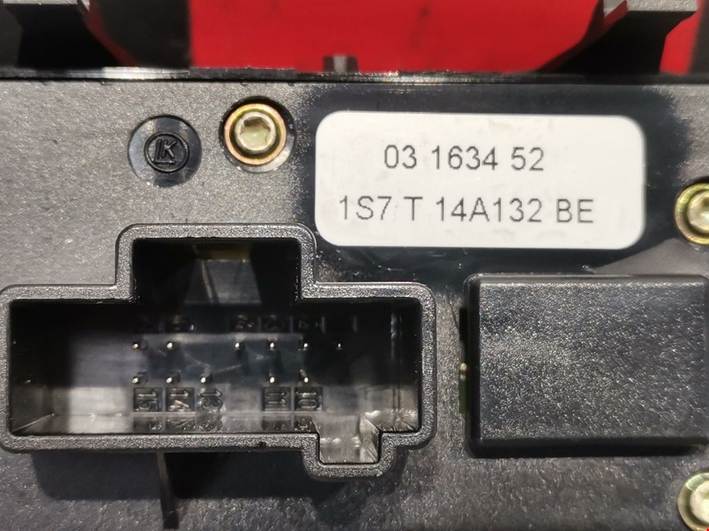 Блок управления стеклоподъемниками FORD Mondeo III 2000-2007