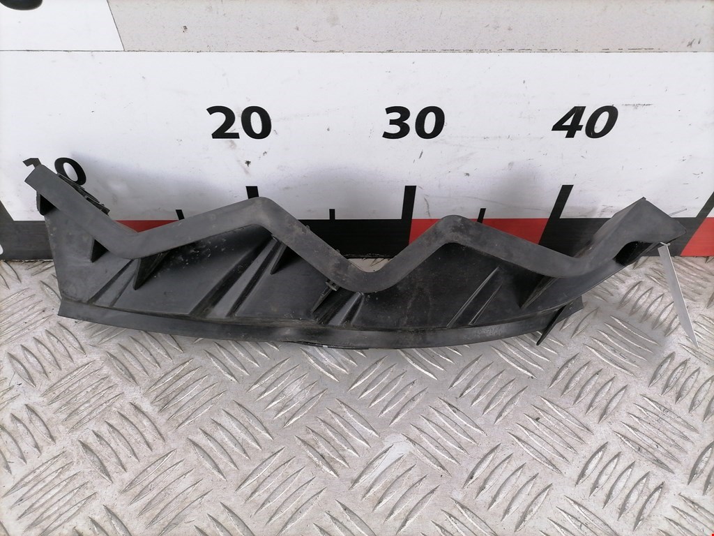 Кронштейн переднего бампера правый VOLKSWAGEN Passat B6 2005-2011