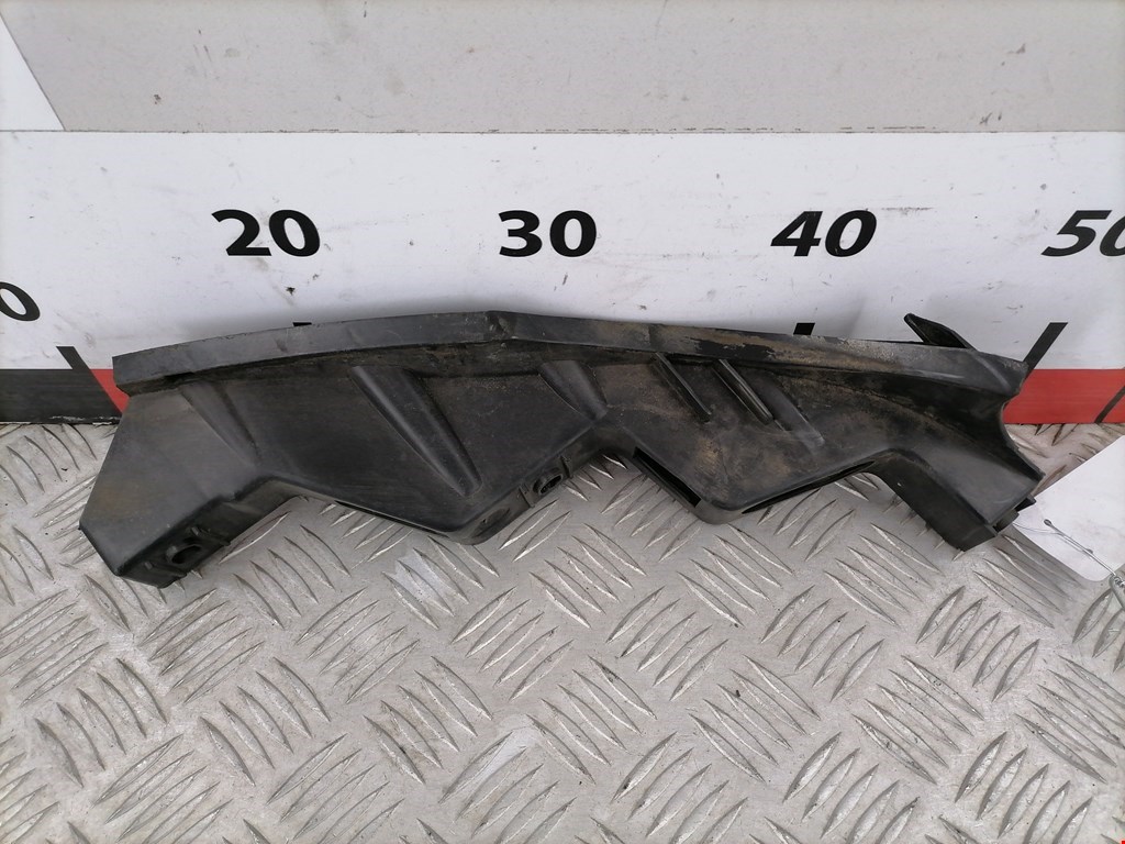 Кронштейн переднего бампера правый VOLKSWAGEN Passat B6 2005-2011