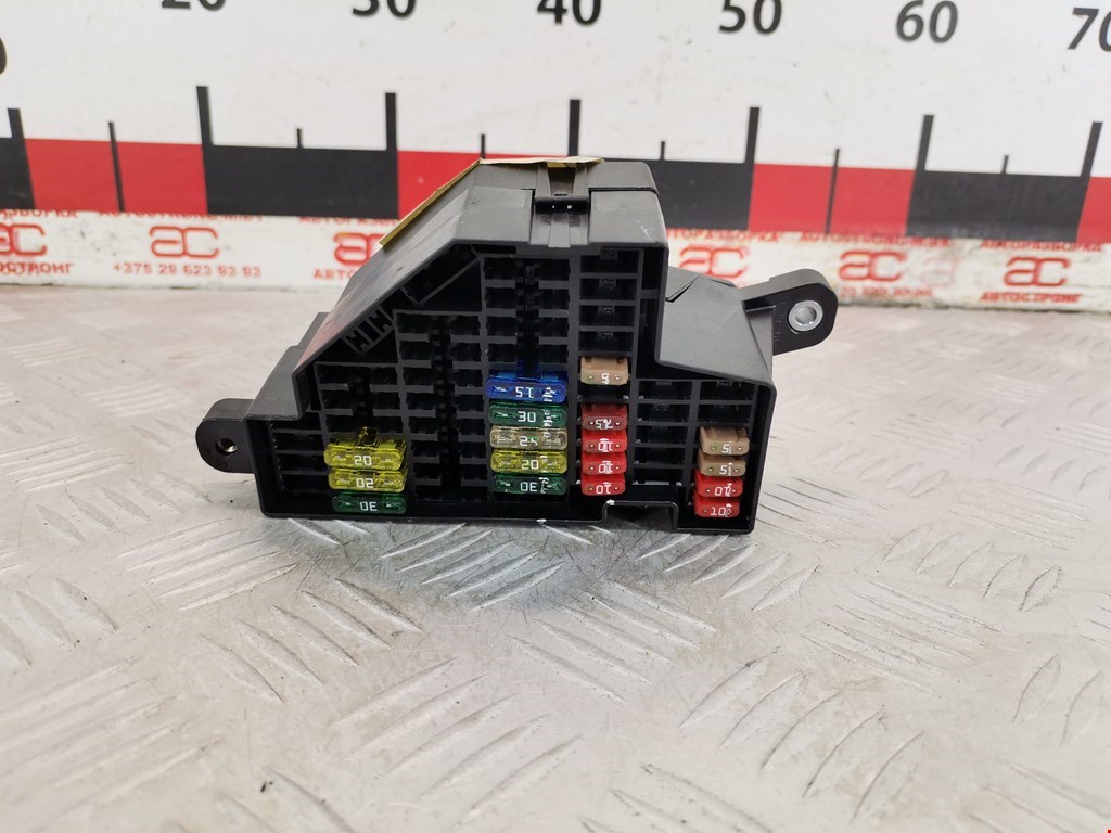 Датчик уровня в бачок омывателя VOLKSWAGEN Jetta V 2005-2011