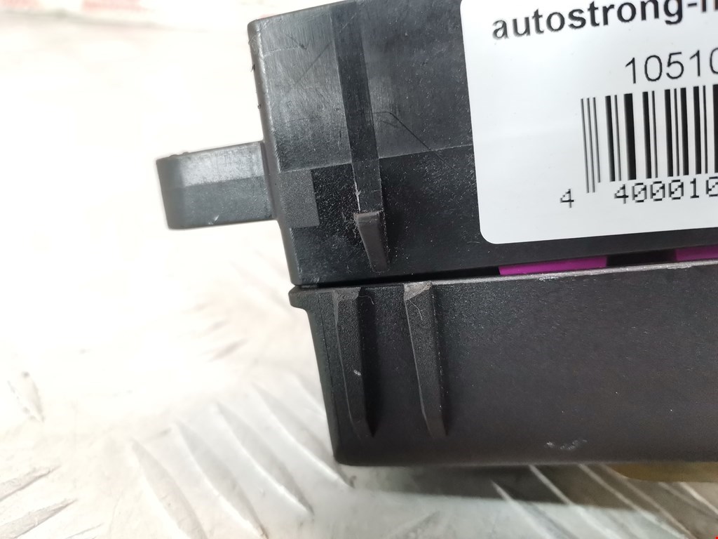 Датчик уровня в бачок омывателя VOLKSWAGEN Jetta V 2005-2011