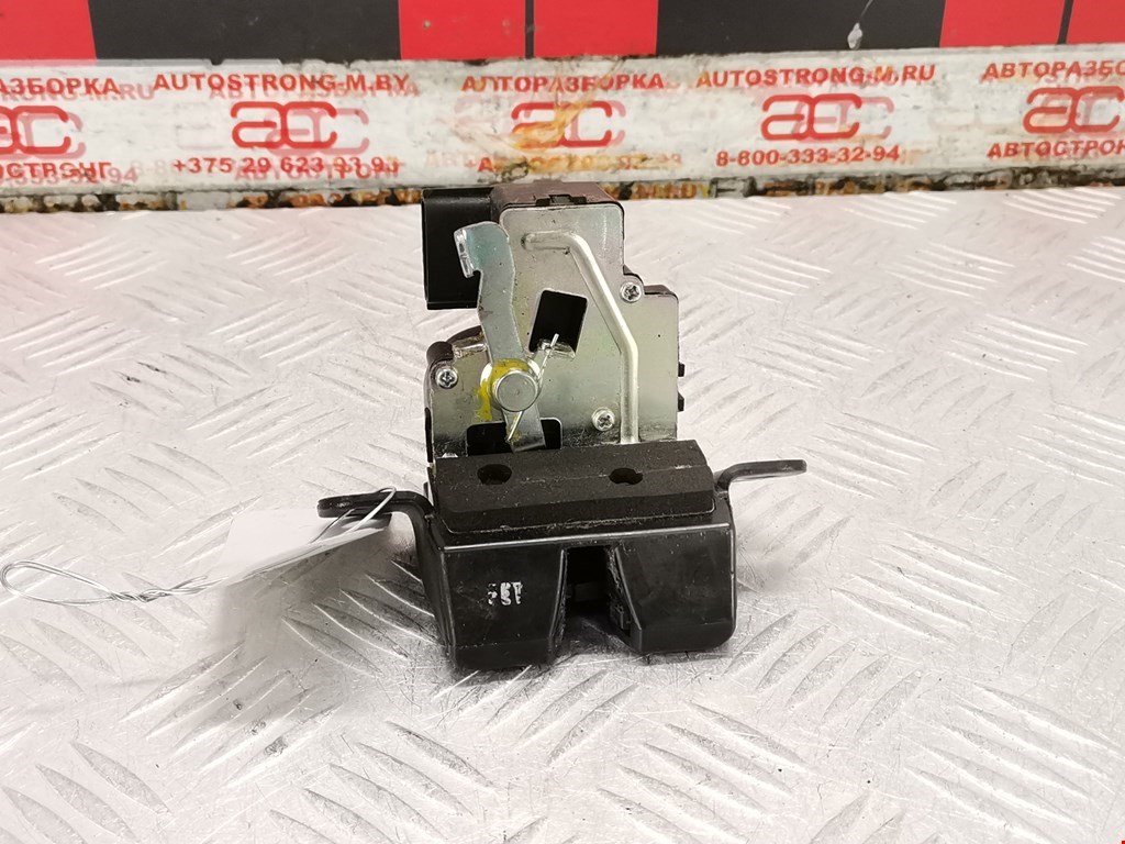 Замок багажника (крышки двери) KIA Sorento 2009-2021