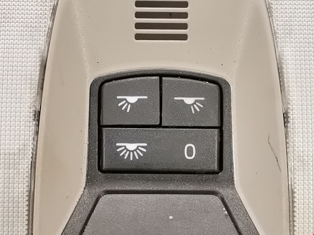 Плафон салонный (салона фонарь) VOLVO V50 I 2004-2012