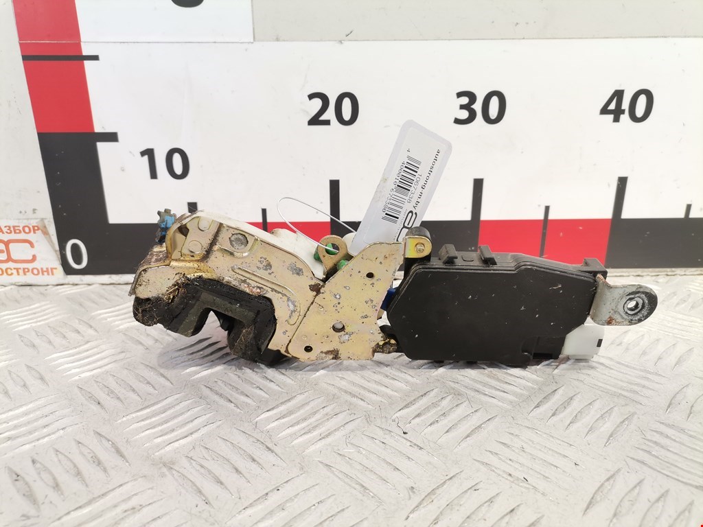 Замок двери передней левой SUBARU Legacy 1994-1999