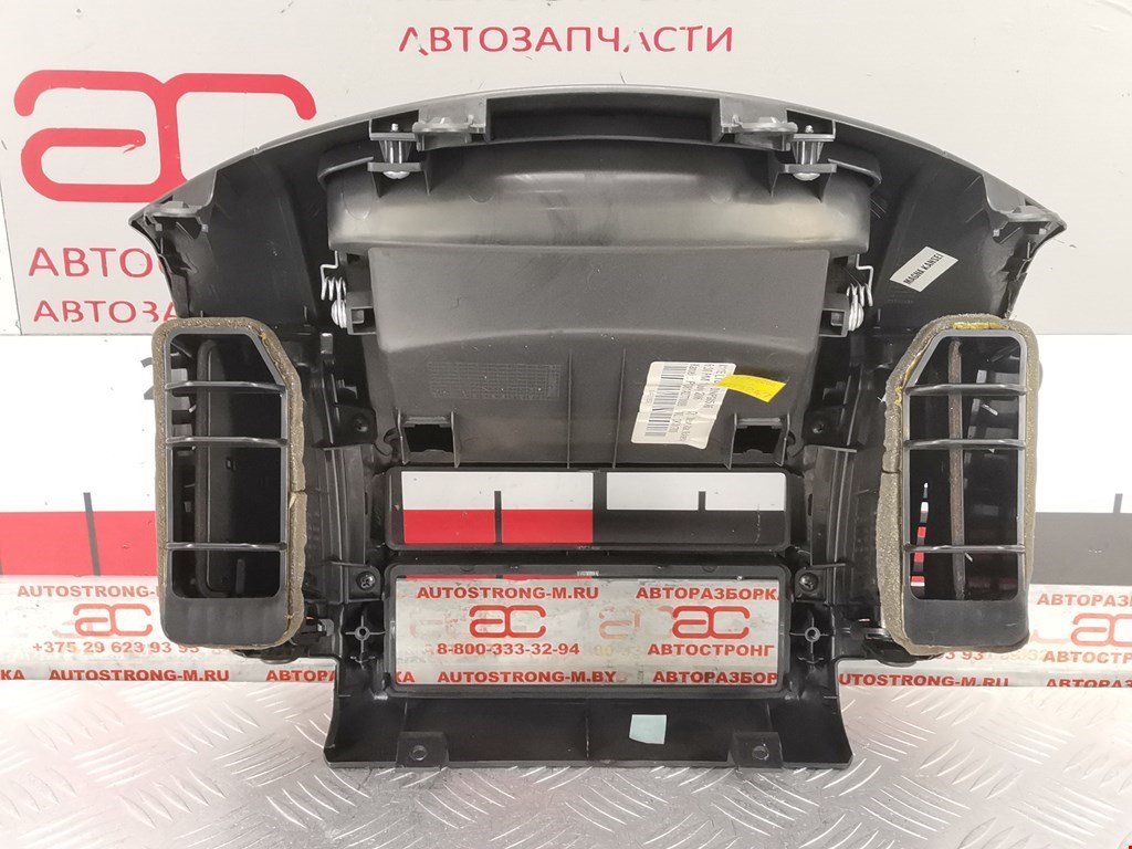 Дефлектор воздушный NISSAN Note E11 2005-2014