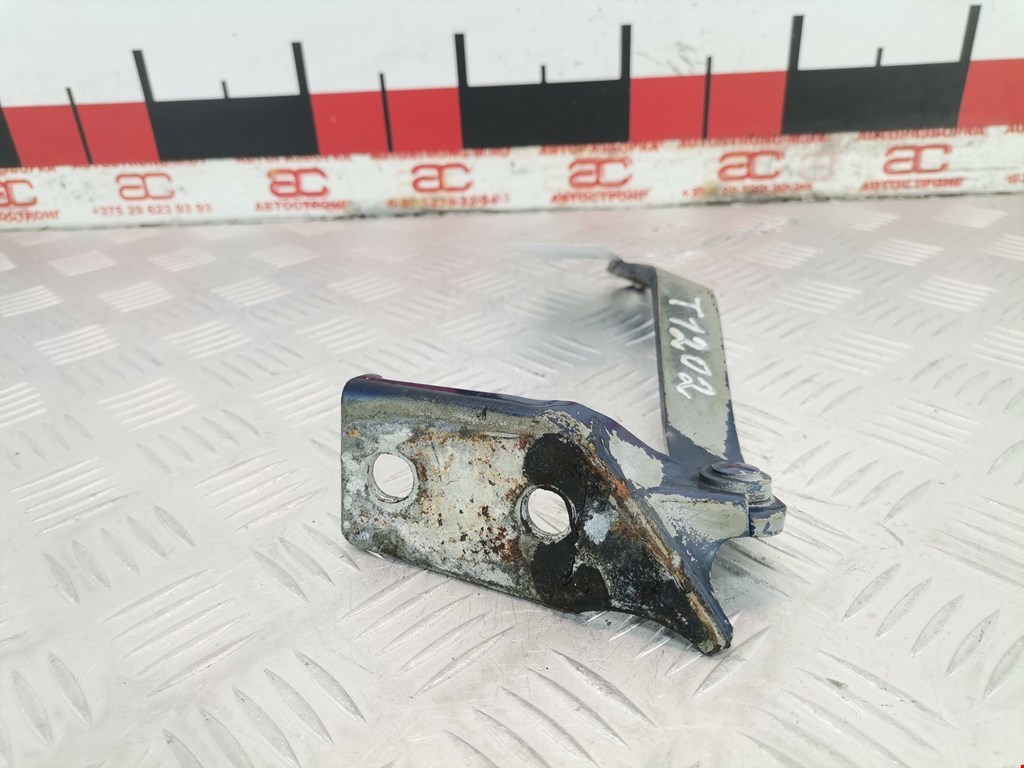 Петля капота левая/правая VOLKSWAGEN Polo III 1994-2001