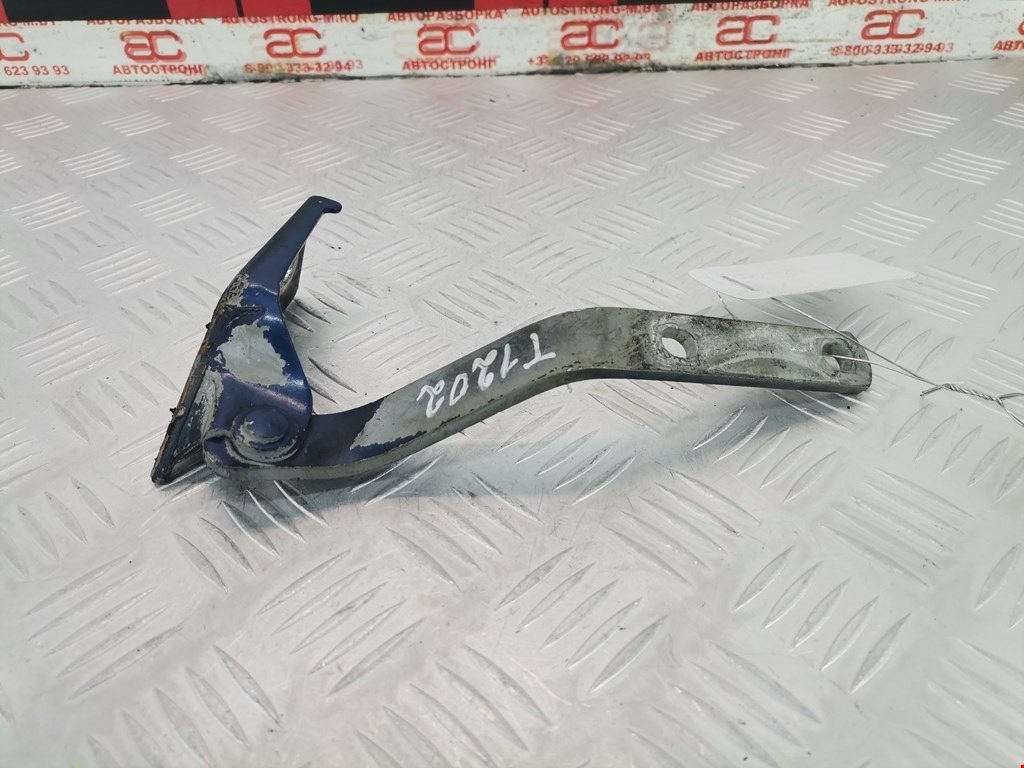 Петля капота левая/правая VOLKSWAGEN Polo III 1994-2001