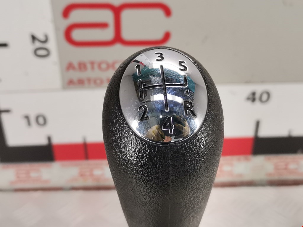 Кулиса (селектор) АКПП/МКПП в салоне DACIA Logan II 2014-2020