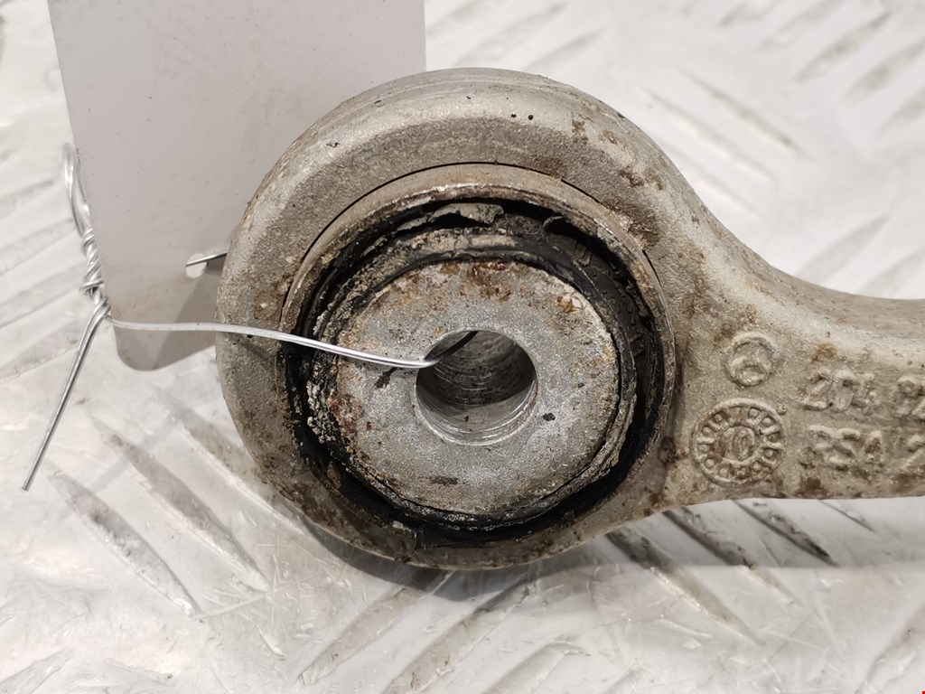 Рычаг задний правый MERCEDES-BENZ C-Class C-klasse W204 2007-2015