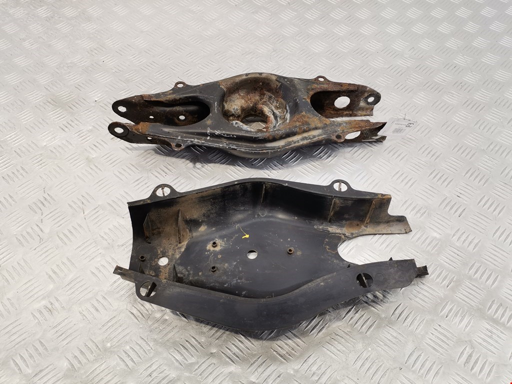 Рычаг задний правый MERCEDES-BENZ C-Class C-klasse W204 2007-2015