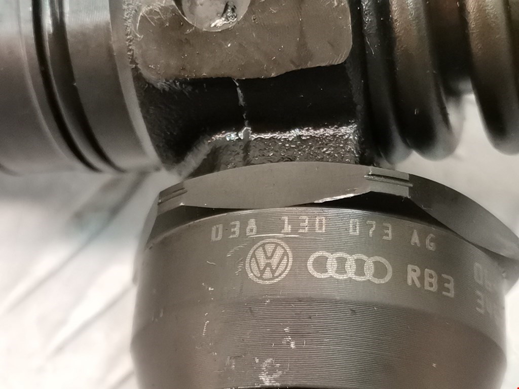 Форсунка дизельная электрическая VOLKSWAGEN Passat B6 2005-2011