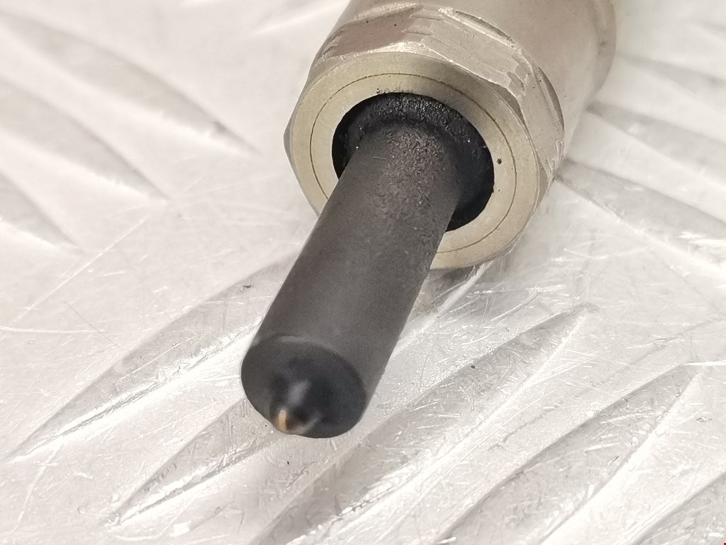 Форсунка дизельная электрическая VOLKSWAGEN Passat B6 2005-2011