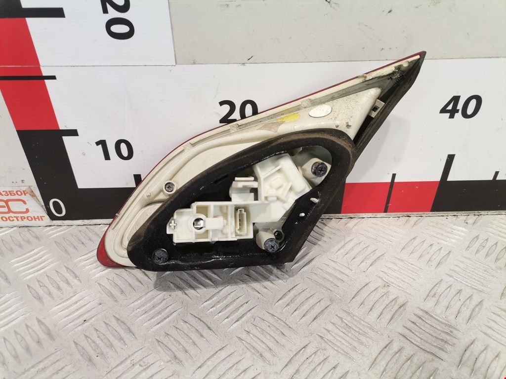 Фонарь задний внутренний левый OPEL Astra J 2009-2017