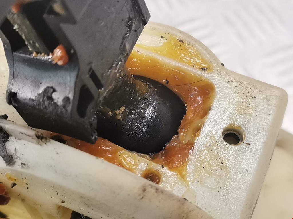 Кулиса (селектор) АКПП/МКПП в салоне KIA Sorento 2009-2021