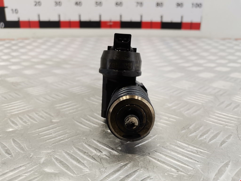 Форсунка дизельная электрическая VOLKSWAGEN Passat B6 2005-2011