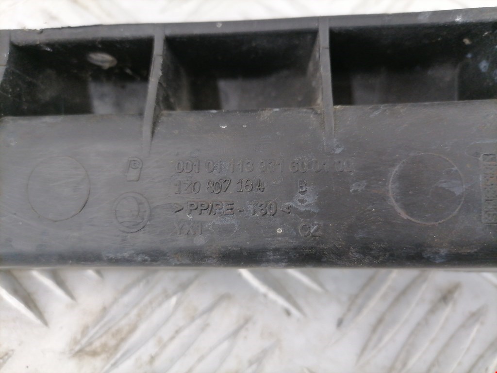 Кронштейн переднего бампера правый SKODA Octavia A5 1Z- 2004-2013