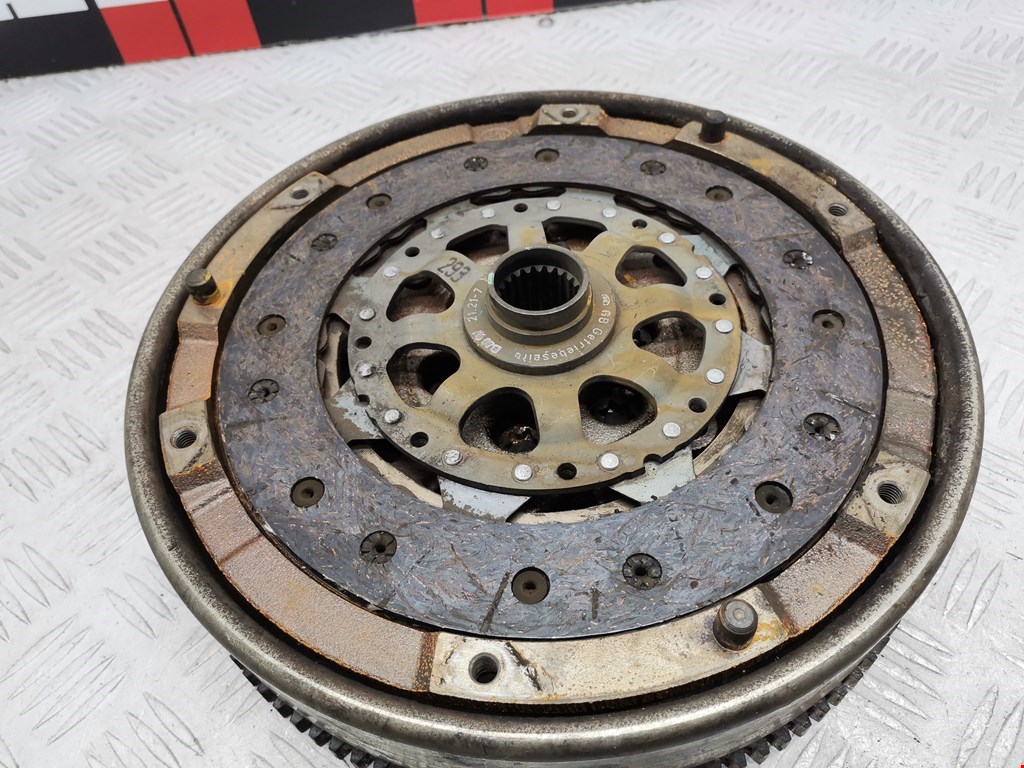 Маховик (демпфер сцепления) BMW 3er E90/E91 2005-2012