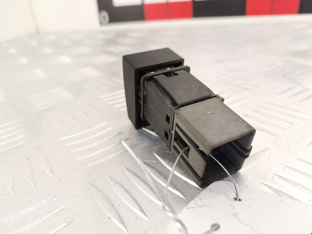 Кнопка аварийной сигнализации (аварийки) PEUGEOT 406 1995-1999