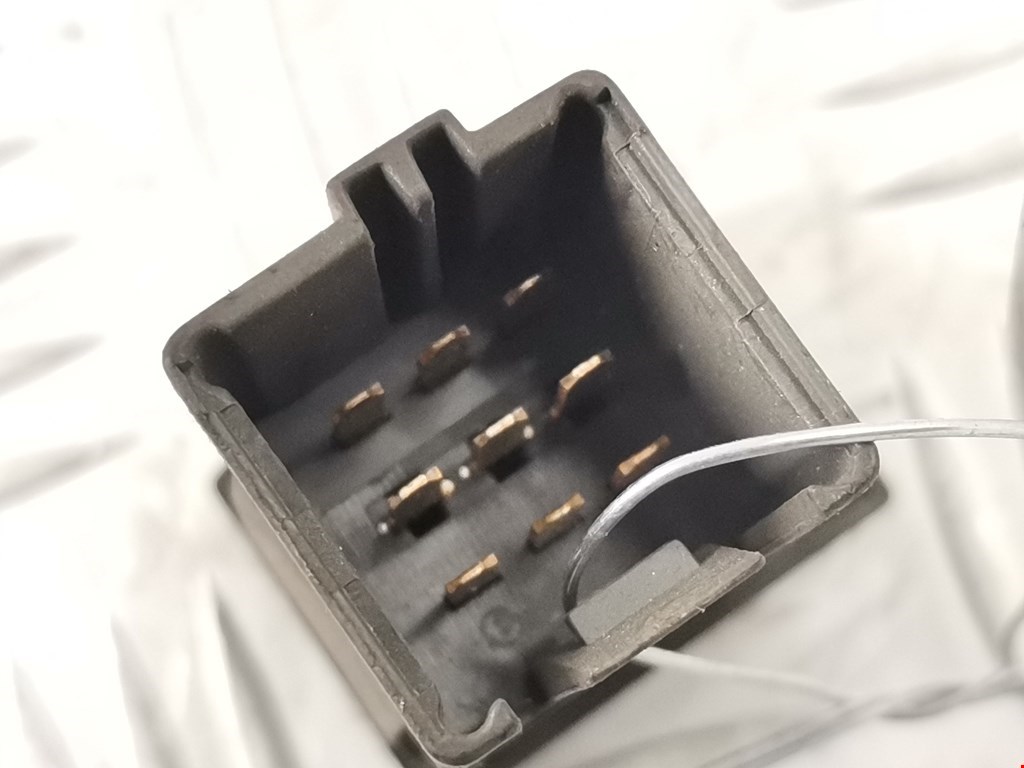 Кнопка аварийной сигнализации (аварийки) PEUGEOT 406 1995-1999