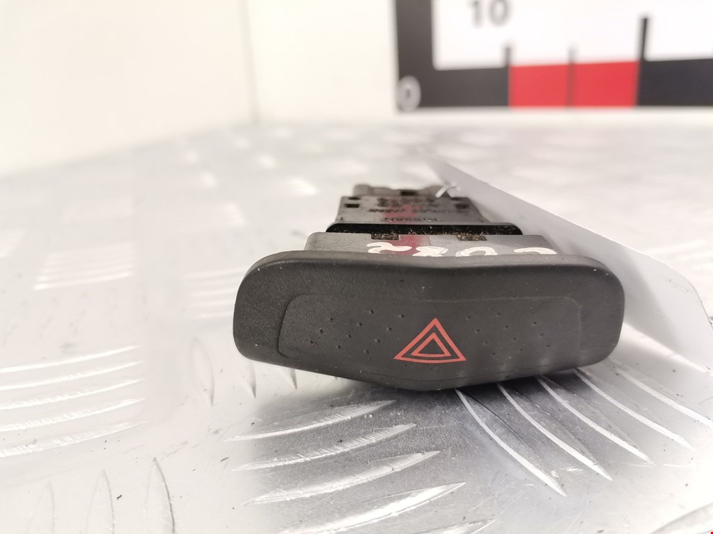 Кнопка аварийной сигнализации (аварийки) NISSAN Primera P12 2002-2008