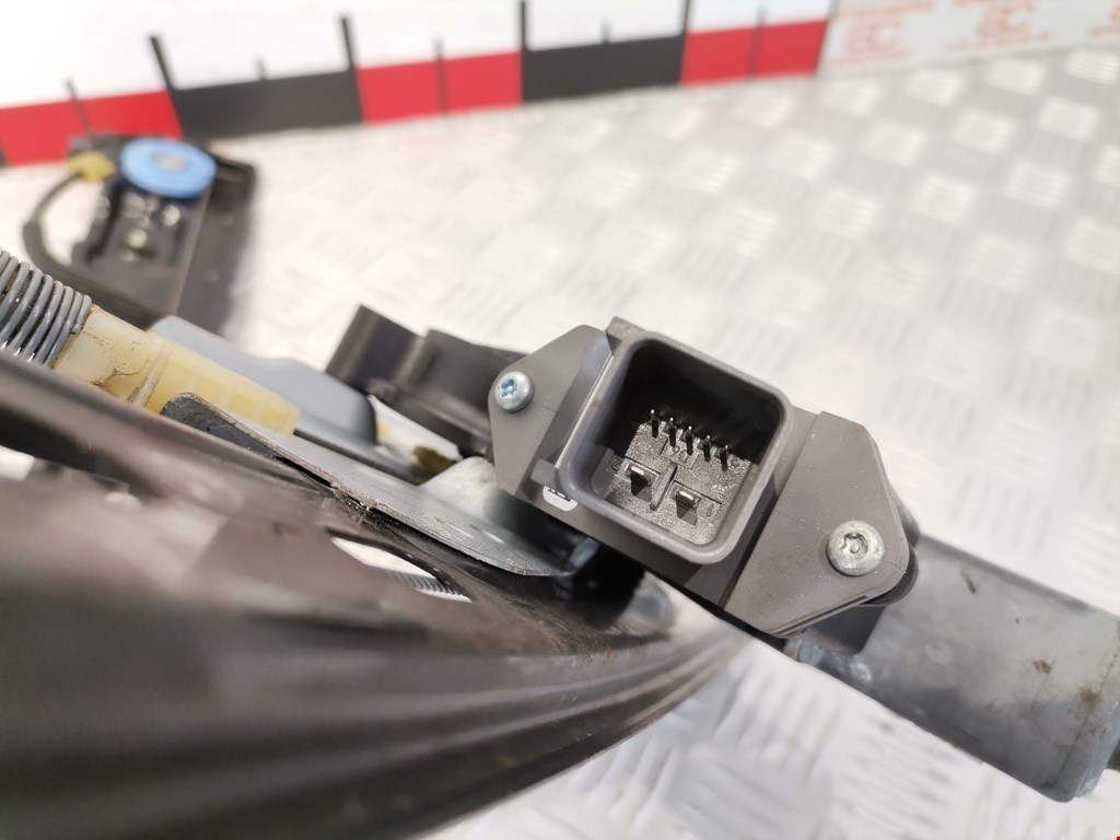 Стеклоподъемник передний левый OPEL Astra J 2009-2017