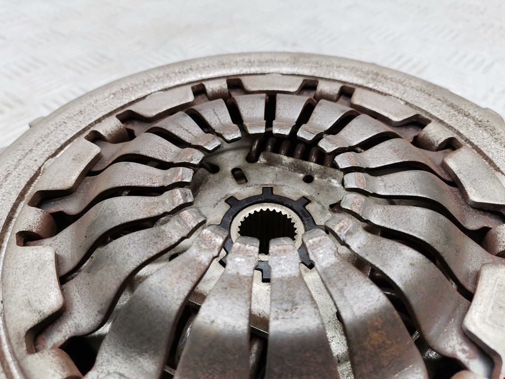 Маховик (демпфер сцепления) DACIA Logan II 2014-2020