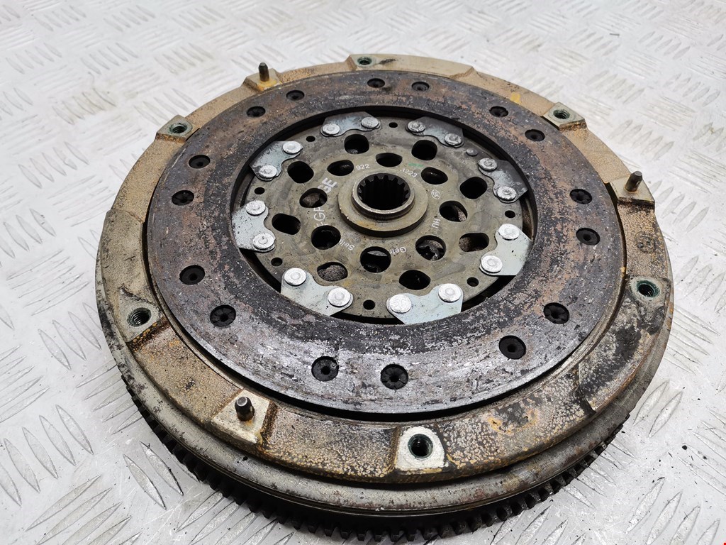 Маховик (демпфер сцепления) FIAT Croma 2005-2010