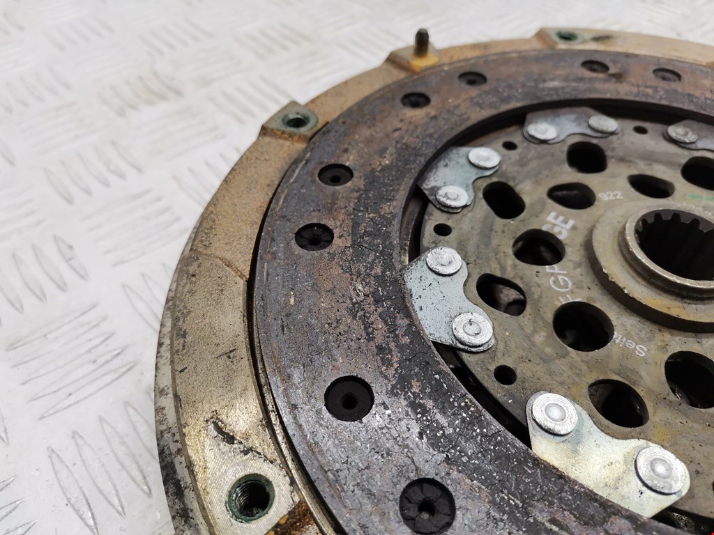 Маховик (демпфер сцепления) FIAT Croma 2005-2010