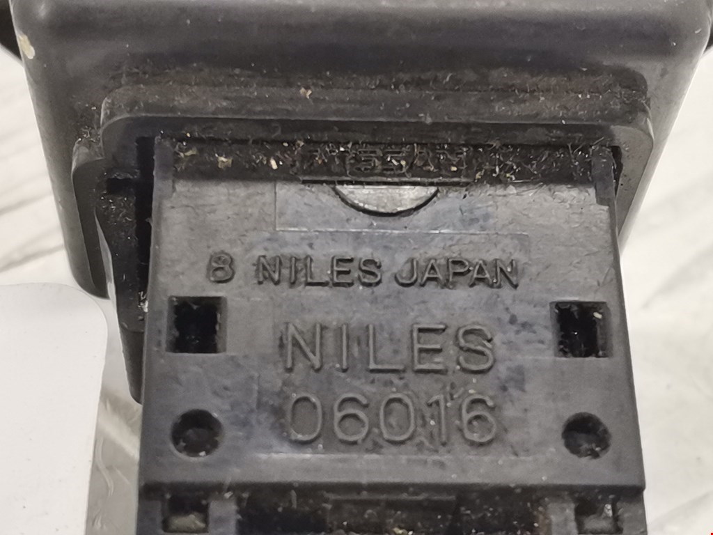 Кнопка аварийной сигнализации (аварийки) NISSAN Almera Tino 2000-2006