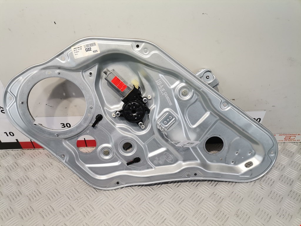 Стеклоподъемник задний правый KIA Sorento 2009-2021