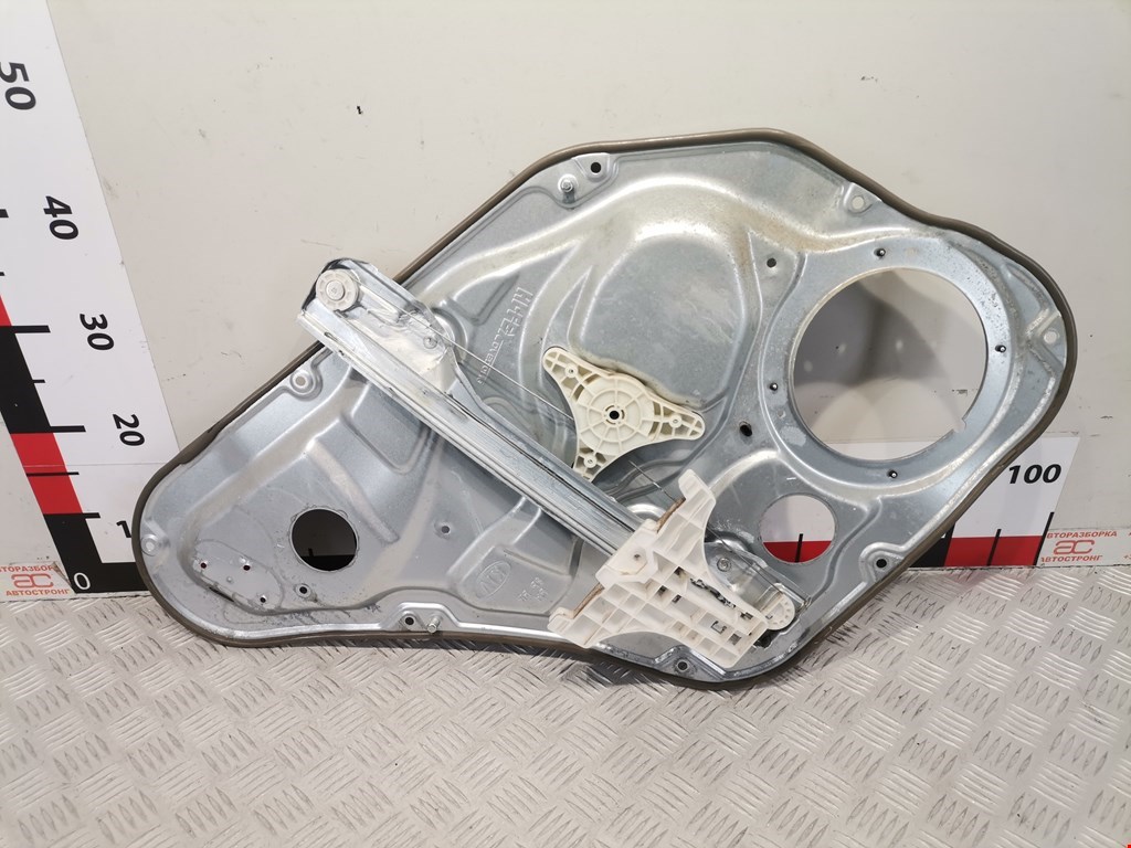 Стеклоподъемник задний правый KIA Sorento 2009-2021