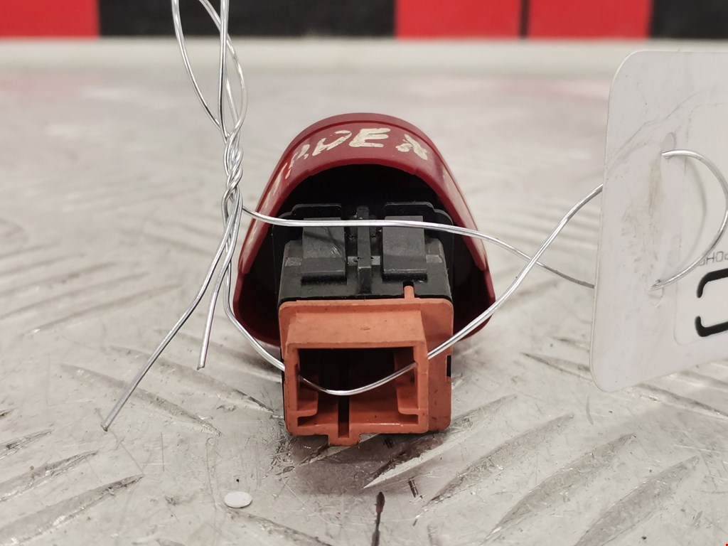 Кнопка аварийной сигнализации (аварийки) CITROEN C 2 2003-2008