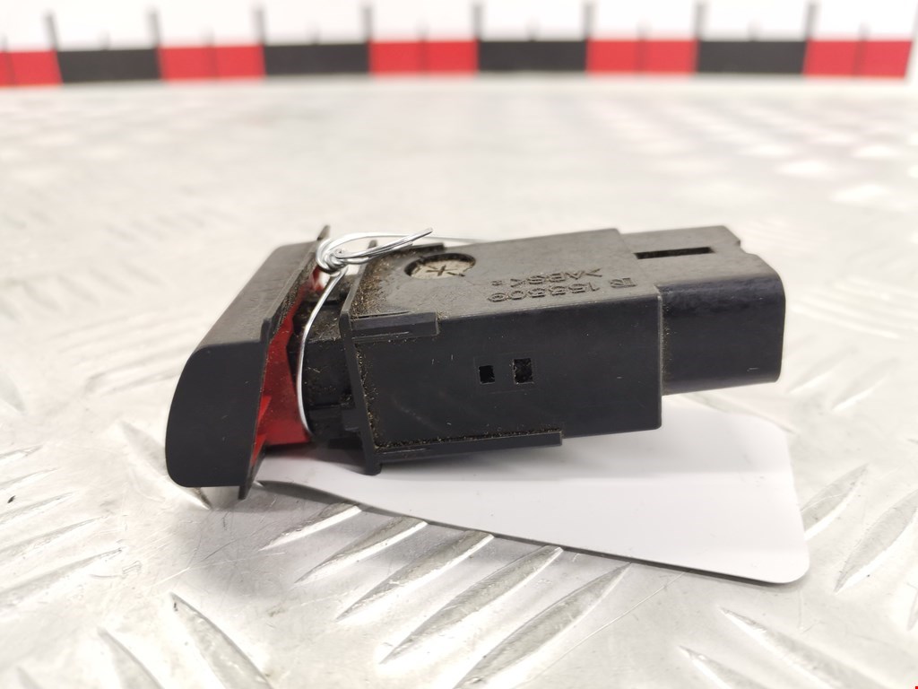 Кнопка аварийной сигнализации (аварийки) TOYOTA Avensis 1997-2003